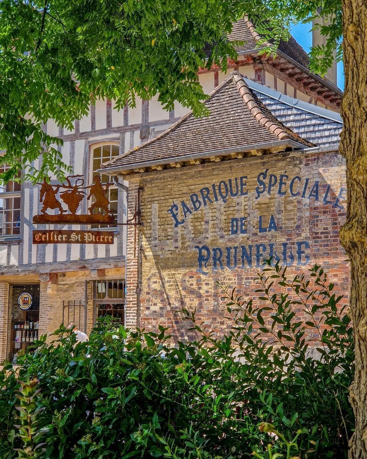 Le Sacre Troyes Apartment Exterior photo